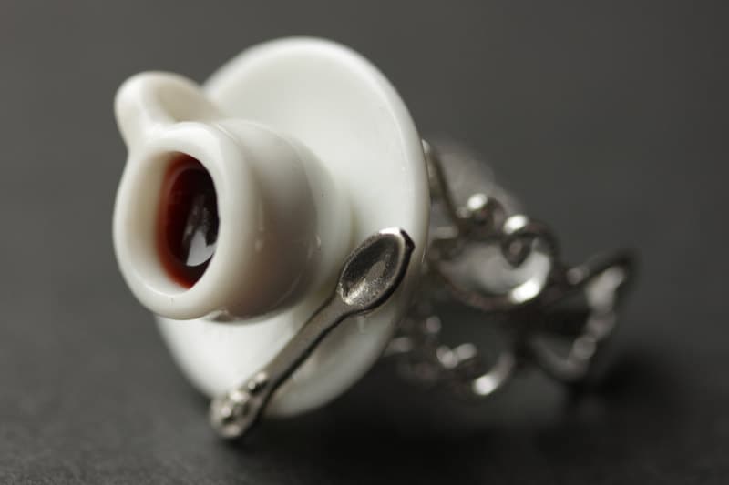 Kaffee Tasse Ring. Weiße Teetasse Mit Kaffeetasse Und Löffel. Silber Verstellbarer Handgemachte Handmade Schmuck von StumblingOnSainthood