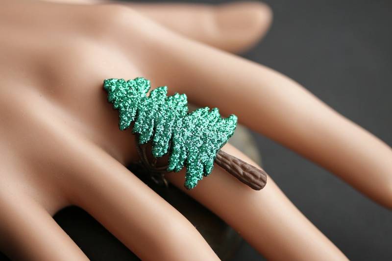 Kiefer Baum Ring. Glitzer Großer Statement Verstellbar Bronze-Ring. Verstellbarer Filigrane Ring Handgemachte Schmuck von StumblingOnSainthood