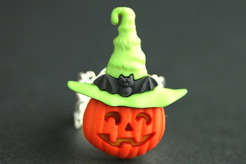 Kürbis Ring. Halloween Schmuck. Jackolantern Grüner Halloween-Ring. Silber Ring Verstellbar. Handgemachte von StumblingOnSainthood