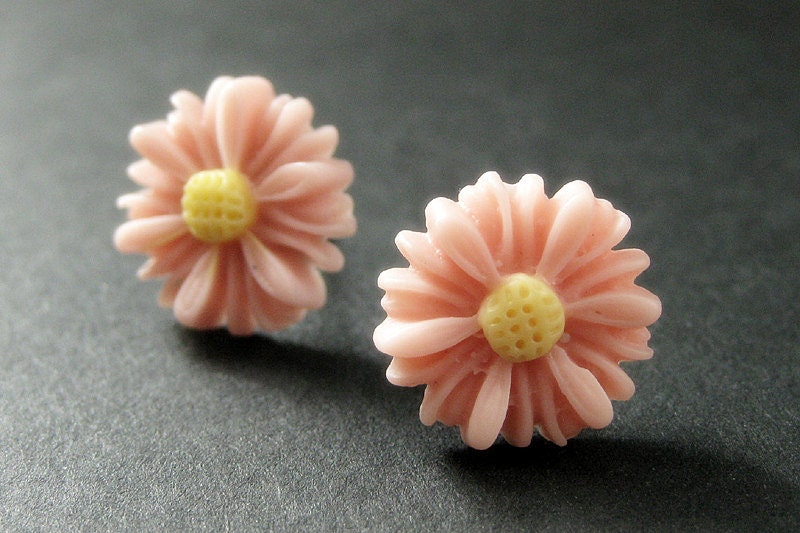 Pfirsich Sonnenblume Ohrringe. Blumen Ohrringe in Silber. Post Handmade Schmuck von StumblingOnSainthood