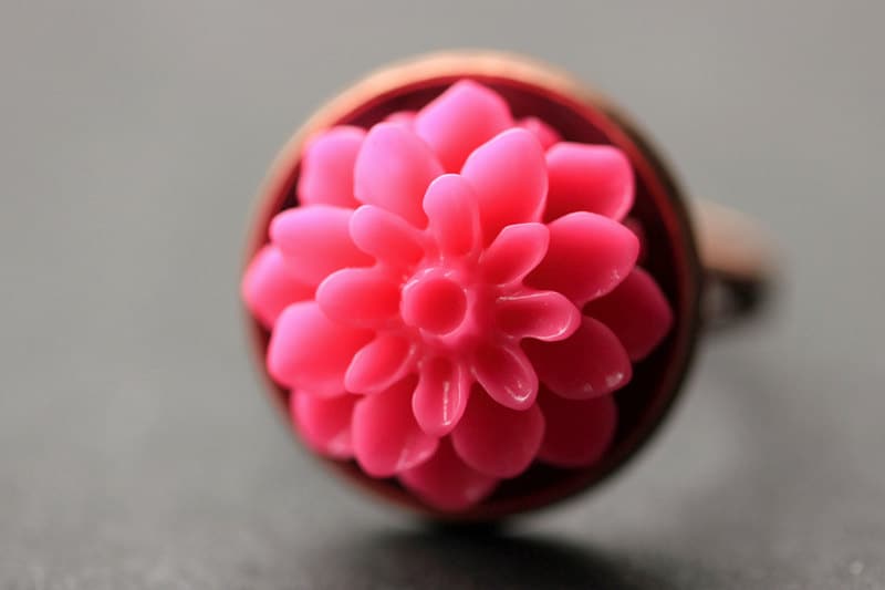 Pink Mama Ring. Fuchsia Chrysantheme Pinke Blume Fuchsie Verstellbarer Handgefertigte Blumen Schmuck von StumblingOnSainthood