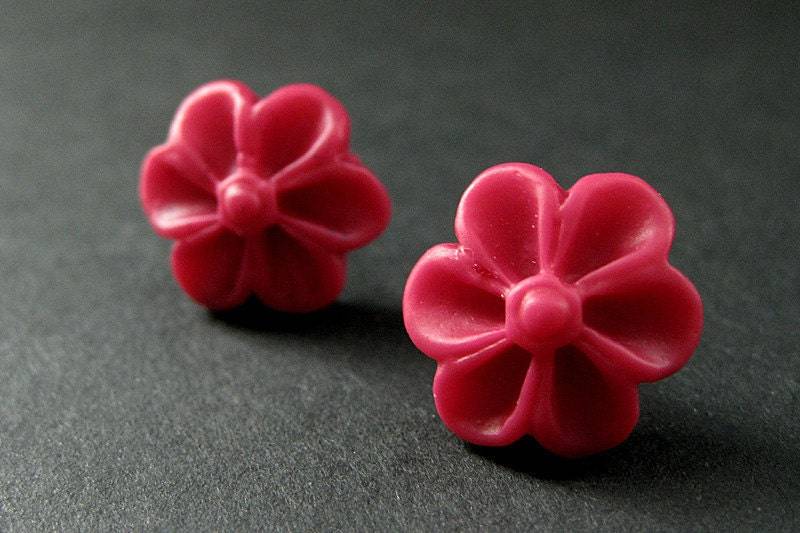 Rot-Pinke Blumen Ohrringe Mit Silber Ohrstecker. Outie Knopf Blume Schmuck. Handmade von StumblingOnSainthood