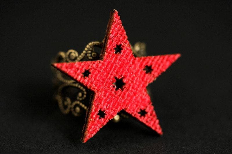Roter Stern Ring. Rustikaler Urlaub Weihnachtsschmuck. Bronze Verstellbaren Schmuck. Weihnachts-Ring von StumblingOnSainthood