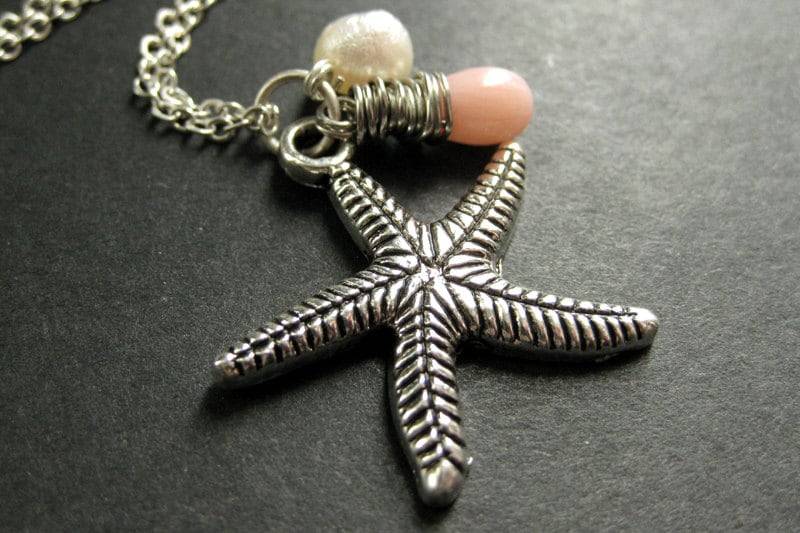 Seestern Halskette. Silberne Seestern-Anhänger-Halskette Mit Rosa Korallentropfen Und Süßwasserperle. Handmade Schmuck von StumblingOnSainthood