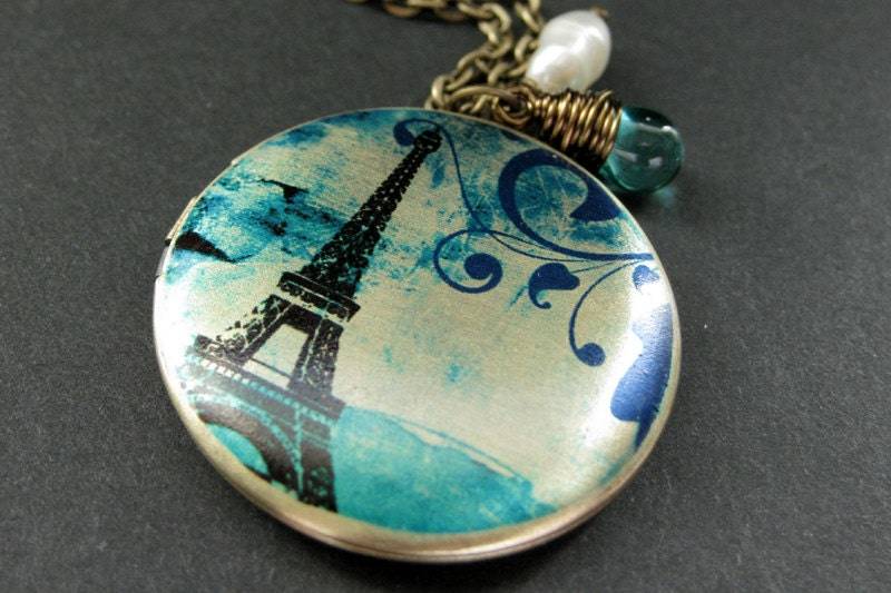 Türkis Paris Medaillon Halskette. Eiffelturm Halskette Mit Teardrop Und Perle. Eiffelturm-Medaillon. Handmade Schmuck von StumblingOnSainthood