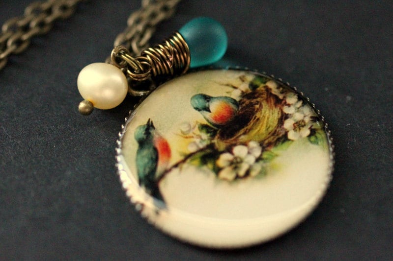 Türkis Vogel-Nest-Halskette. Vogel Familie Anhänger Mit Wire Wrapped Teal Träne Und Süßwasser-Perle. Schmuck. Handmade Anhänger von StumblingOnSainthood