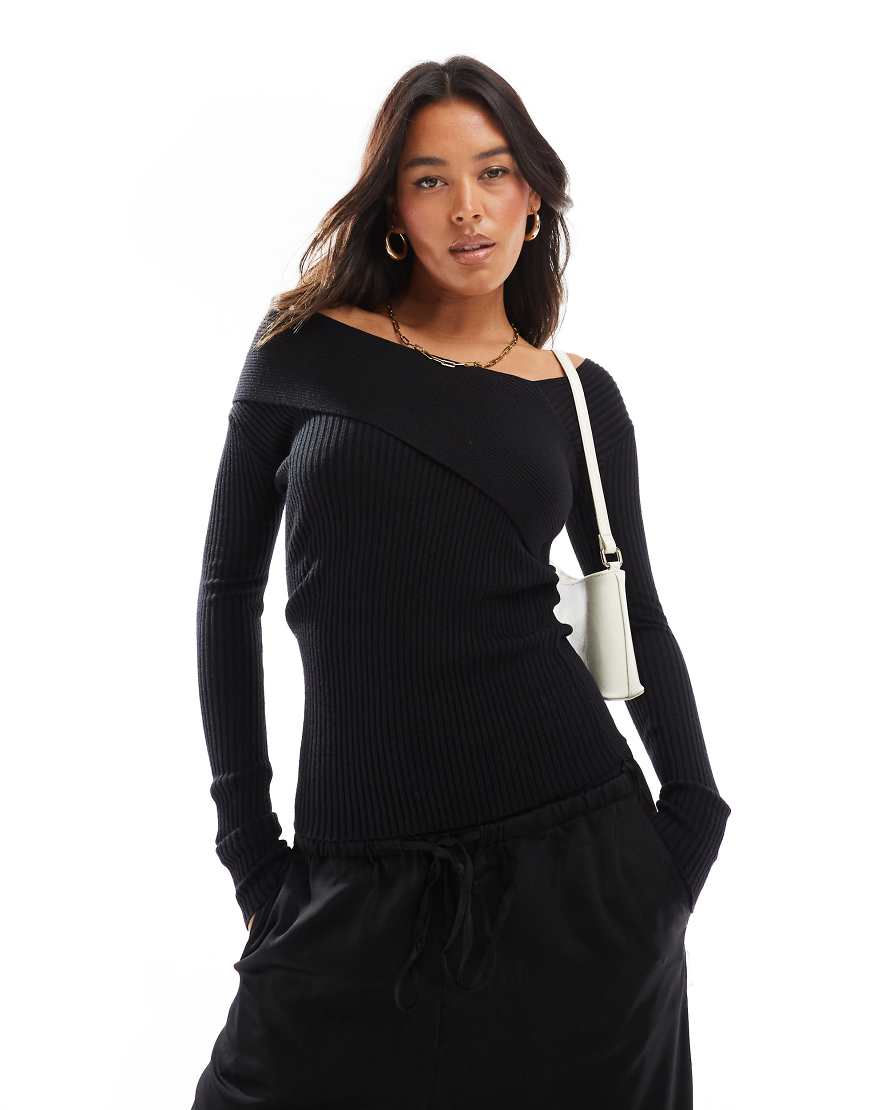 Style Cheat - Asymmetrisches, geripptes Strickoberteil in Schwarz mit Carmen-Ausschnitt Style Cheat - Asymmetrisches, geripptes Strickoberteil in Schwarz mit Carmen-Ausschnitt von Style Cheat