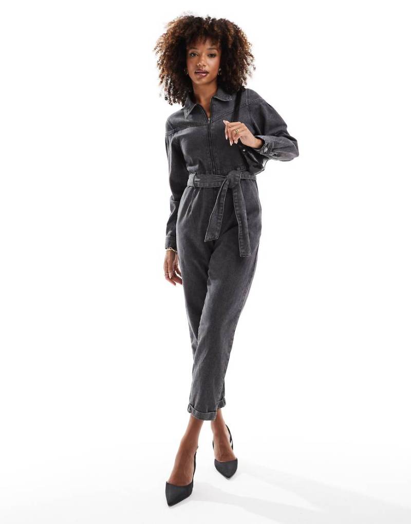 Style Cheat - Jeans-Jumpsuit in verwaschenem Schwarz von Style Cheat