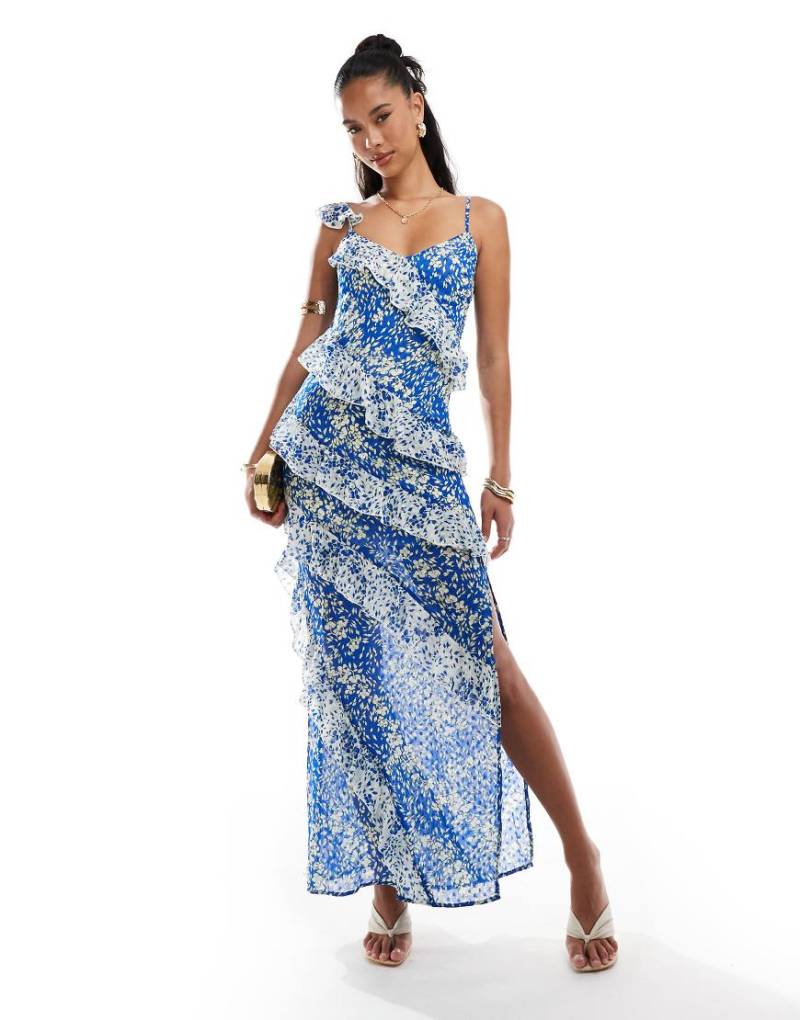 Style Cheat - Maxi-Trägerkleid mit Rüschen und Blumenmuster in Blau und Cremeweiß-Bunt von Style Cheat