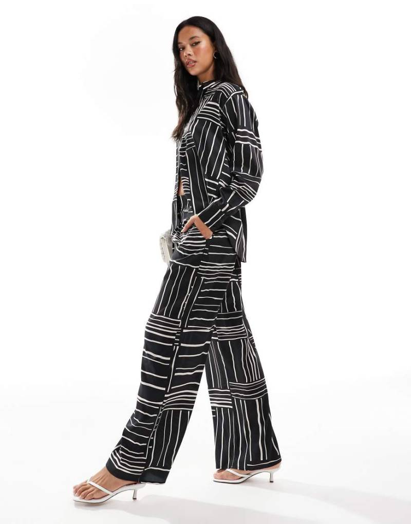 Style Cheat - Weit geschnittene Hose in Schwarz-Weiß, Kombiteil-Bunt von Style Cheat