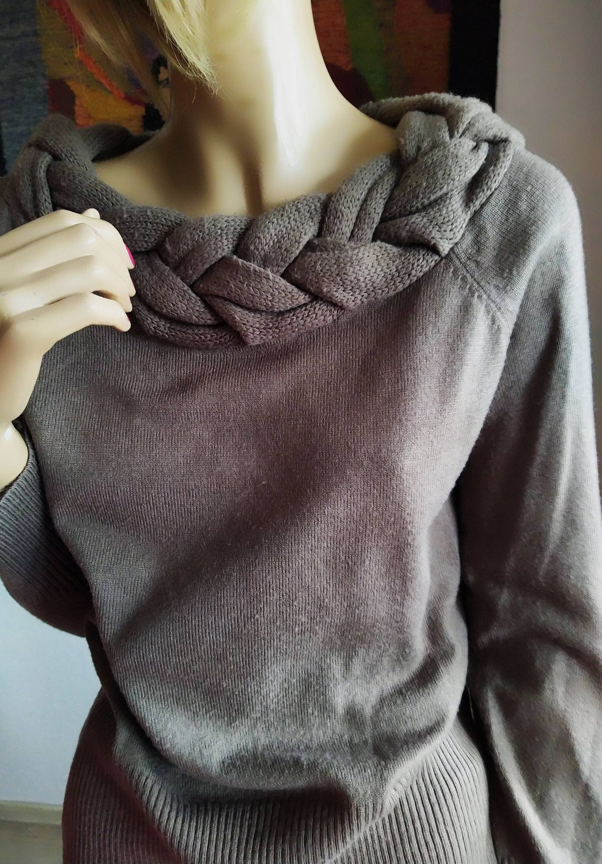 Brauner Pullover Mit Zopfkragen von StyleFromMe