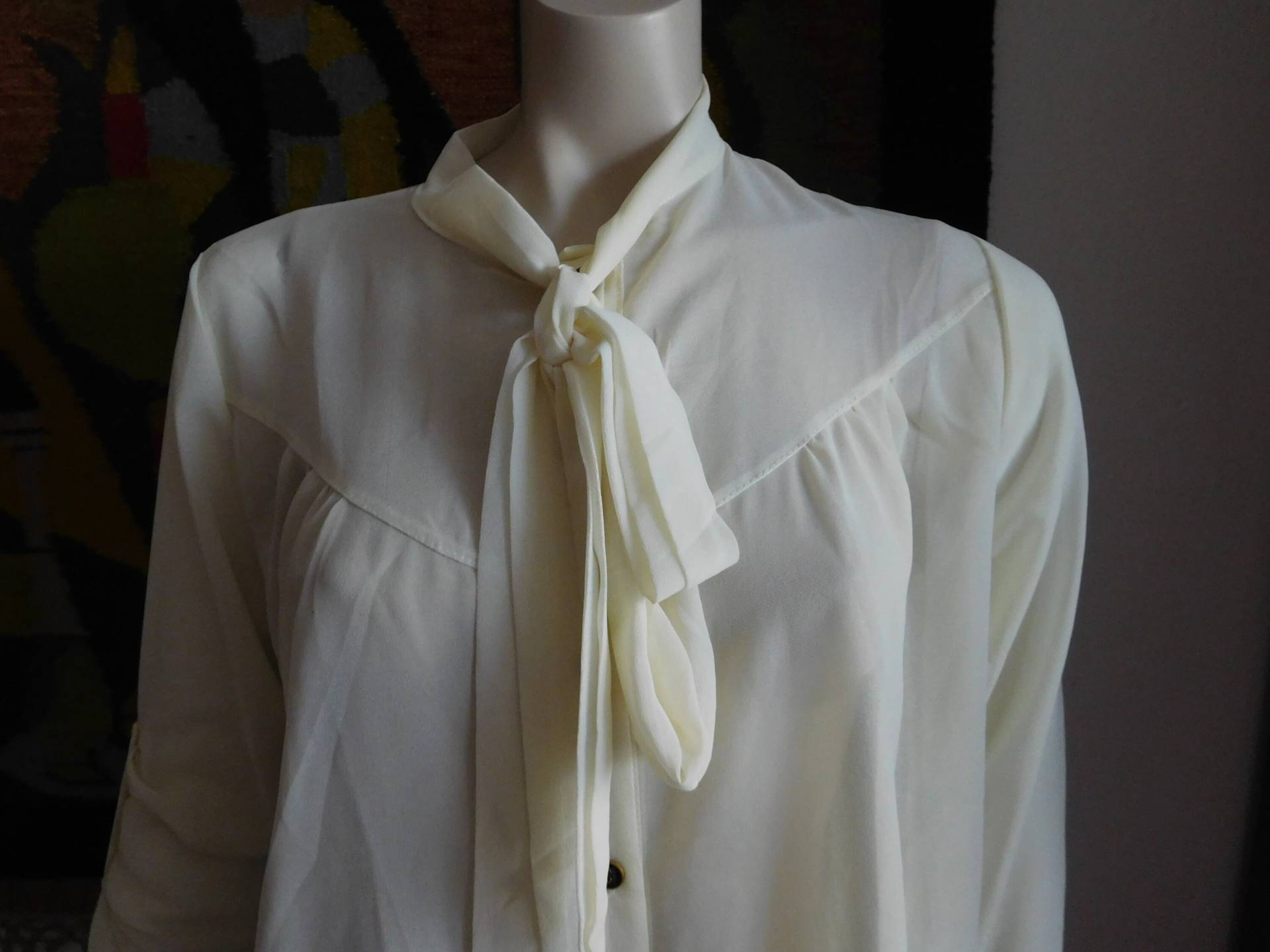 Vintage Beige Bluse Mit Krawatte/Variable Ärmel von StyleFromMe