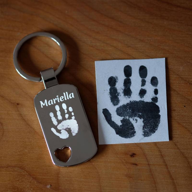 Schlüsselanhänger Herz Mit Babyabdruck Für Mama, Perfektes Geschenk Zur Geburt, Einzigartiges Weihnachtsgeschenk Mama von StyleGravur