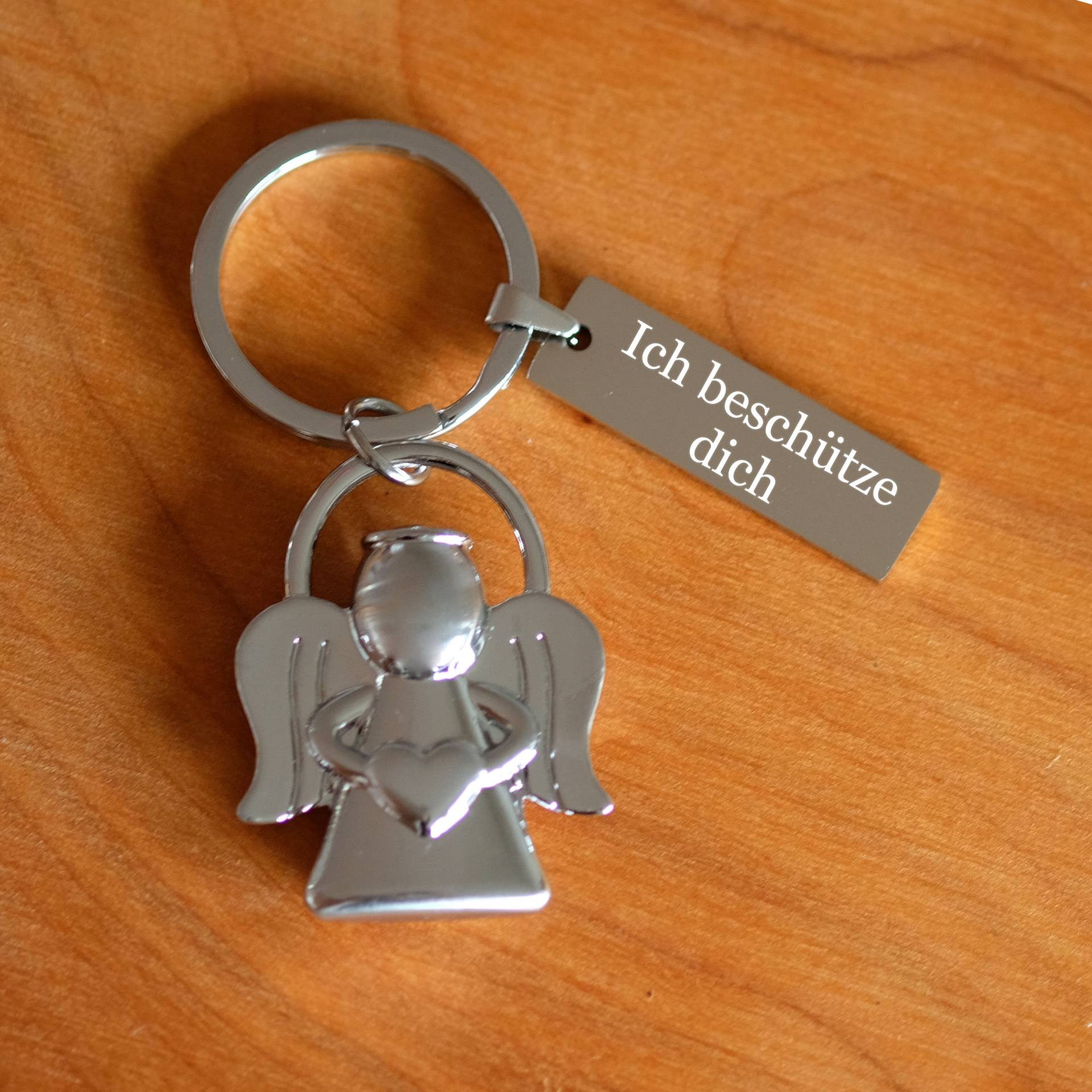 Schlüsselanhänger Engel Personalisiert Silber Mit Wunschgravur Glücksbringer Beschützer Schutzengel Begleiter von StyleGravur