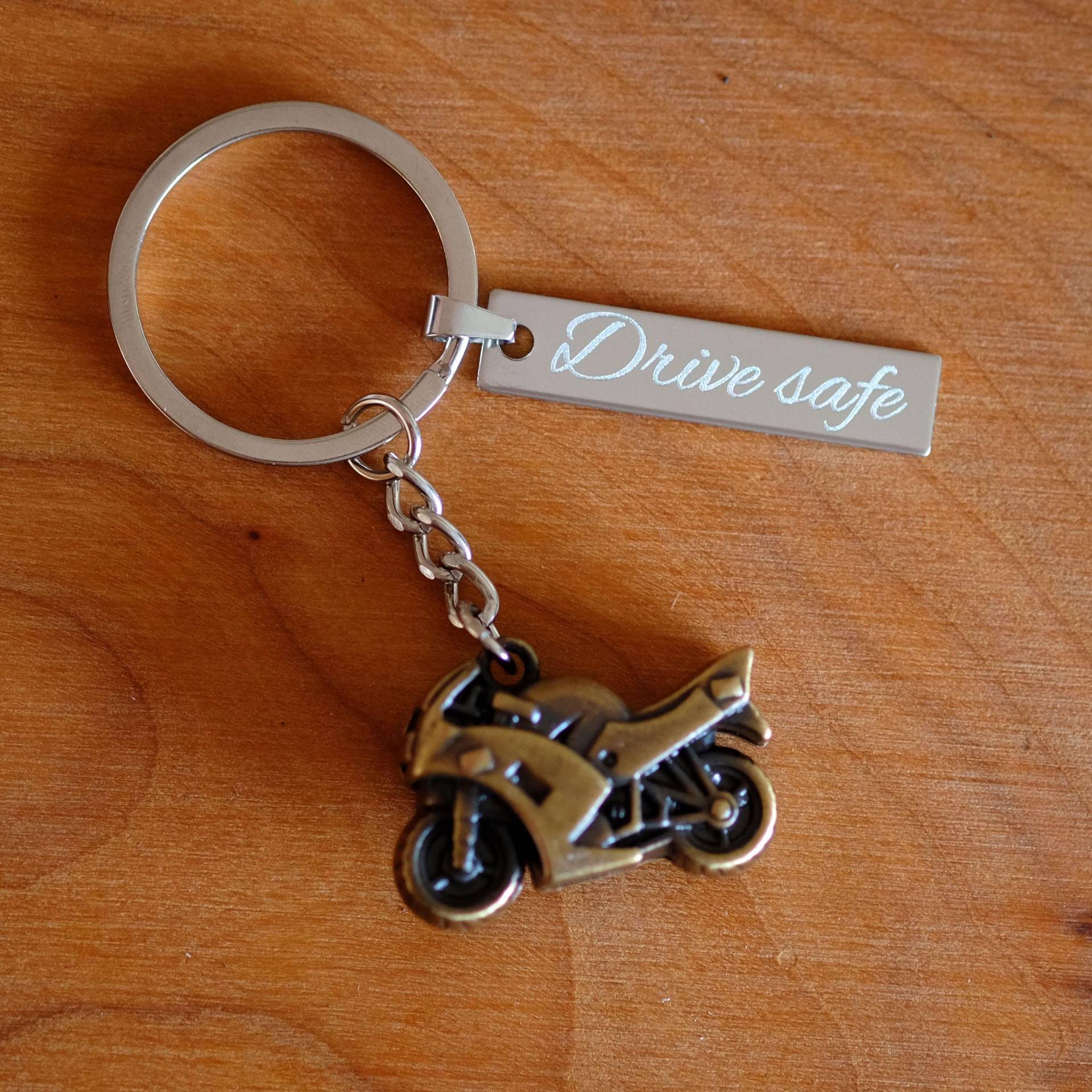 Schlüsselanhänger Motorrad Personalisiert Führerschein Gold Mit Wunschgravur Gute Fahrt Fahr Vorsichtig Glücksbringer Vatertag von StyleGravur