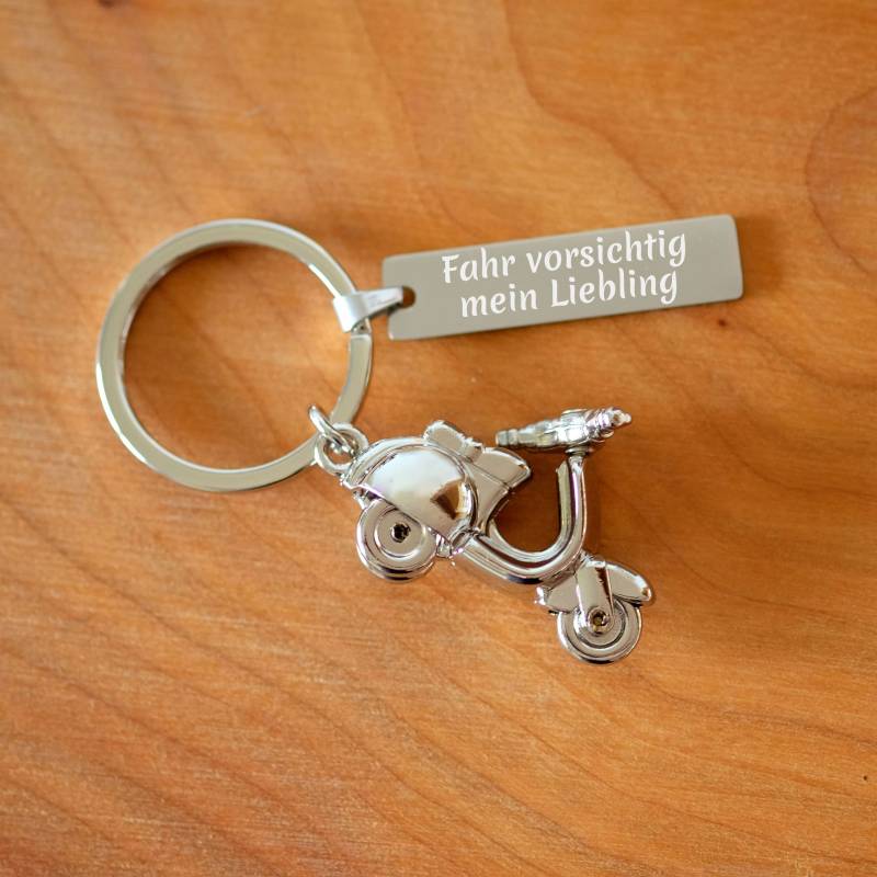 Schlüsselanhänger Roller Mofa Simson Vespa Personalisiert Führerschein Silber Mit Wunschgravur Gute Fahrt Fahr Vorsichtig Glücksbringer von StyleGravur