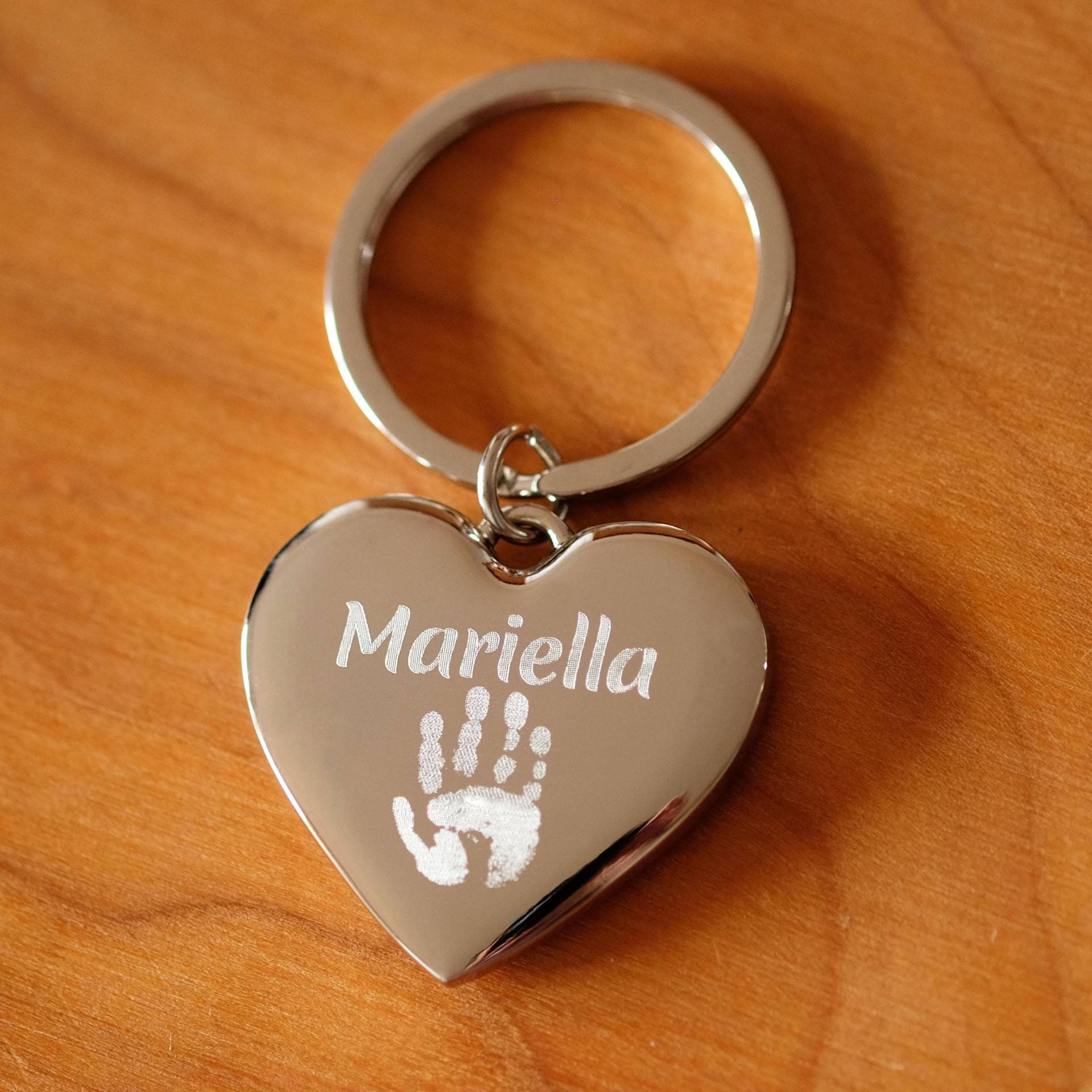 Shiny Heart Abdruck Schlüsselanhänger Herz Geburt Taufe Handabdruck Fußabdruck Baby Geburtsgeschenk Geschenk Unikat Muttertag Vatertag von StyleGravur