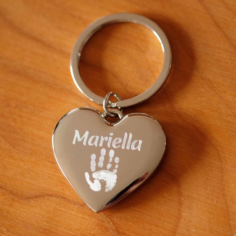 Shiny Heart Abdruck Schlüsselanhänger Herz Geburt Taufe Handabdruck Fußabdruck Baby Geburtsgeschenk Geschenk Unikat Muttertag Vatertag von StyleGravur