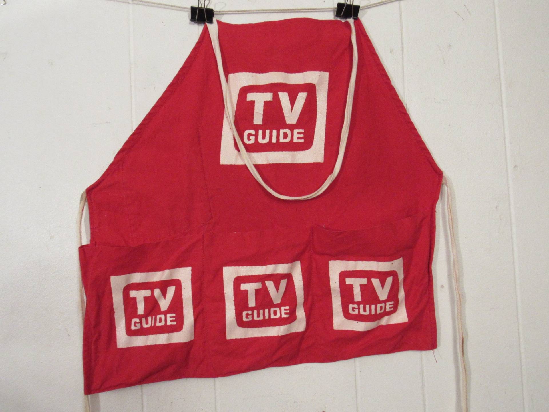 Vintage Schürze, 1960Er Jahre Rote Leinwand Werbung Tv-Guide, Arbeitsschürze, Vintage-Workwear, Vintage-Kleidung von StylePlyer