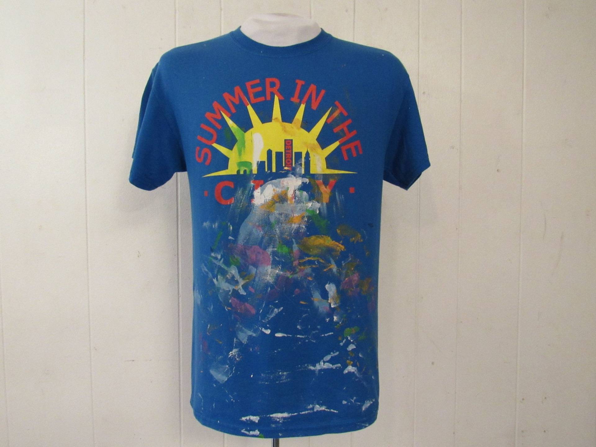 Vintage T-Shirt, Künstler-T-Shirt, Detroit-T-Shirt, Maler-T-Shirt, Sommer in Der Stadt, Vintage-Kleidung, Größe L von StylePlyer