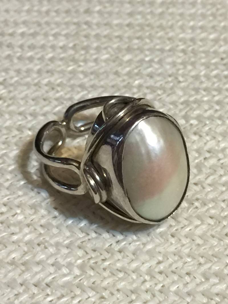 Atemberaubender Großer Moderner Ring Aus Sterlingsilber Und Perlmutt von StyleSourceNYC