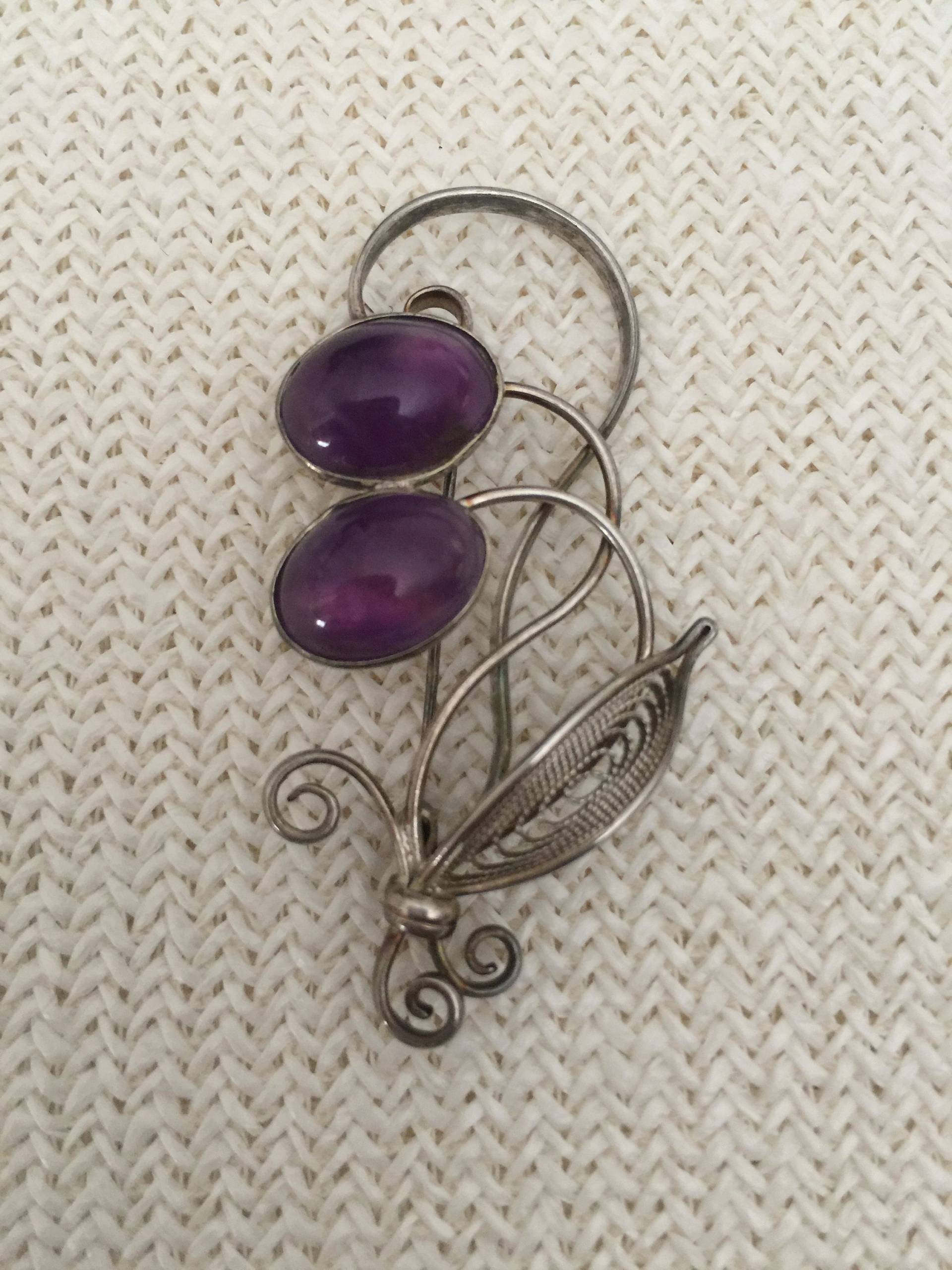 Große Vintage Sterling Silber Amethyst Brosche von StyleSourceNYC