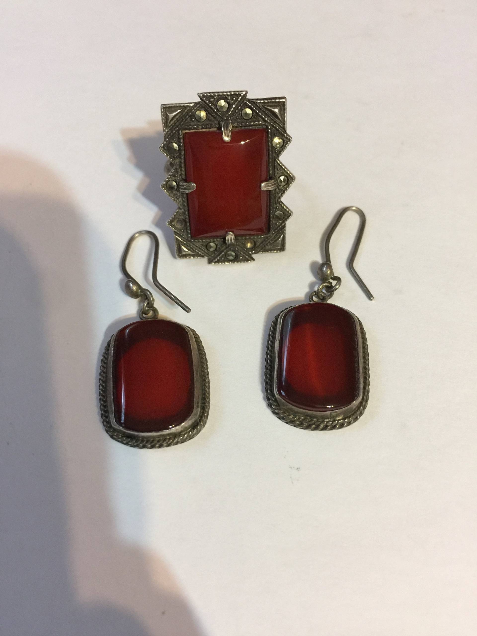 Großes Sterling Karneol Ohrring Set Großer Ring Markasit Cabachon Signet Art Deco von StyleSourceNYC