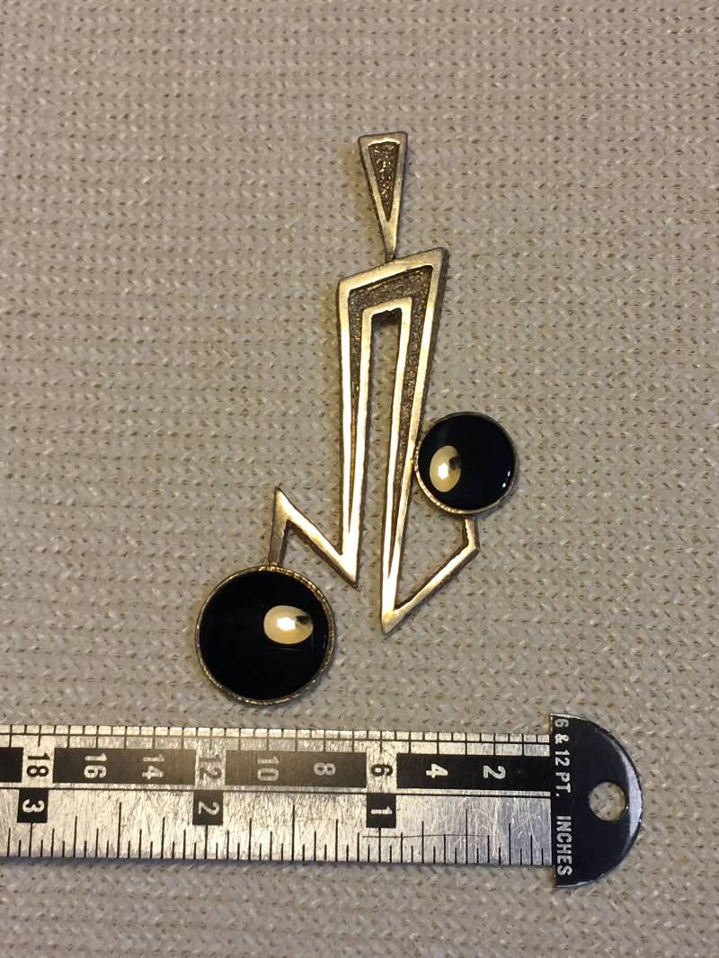 Vintage Sterling Silber Onyx Note Anhänger von StyleSourceNYC