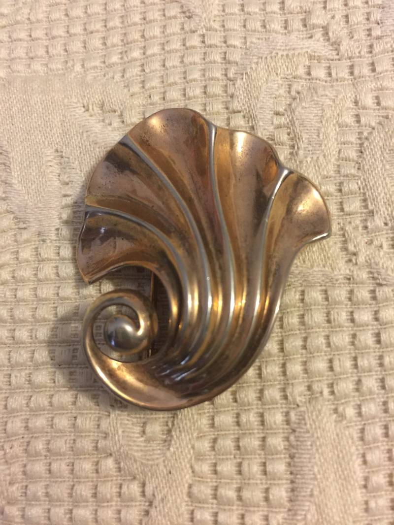 Vintage Crowntrifari Sterling Gold Brosche Pelzclip Pullover Schal Kleid Signiert Atemberaubende Schwere Füllhorn 1950 von StyleSourceNYC