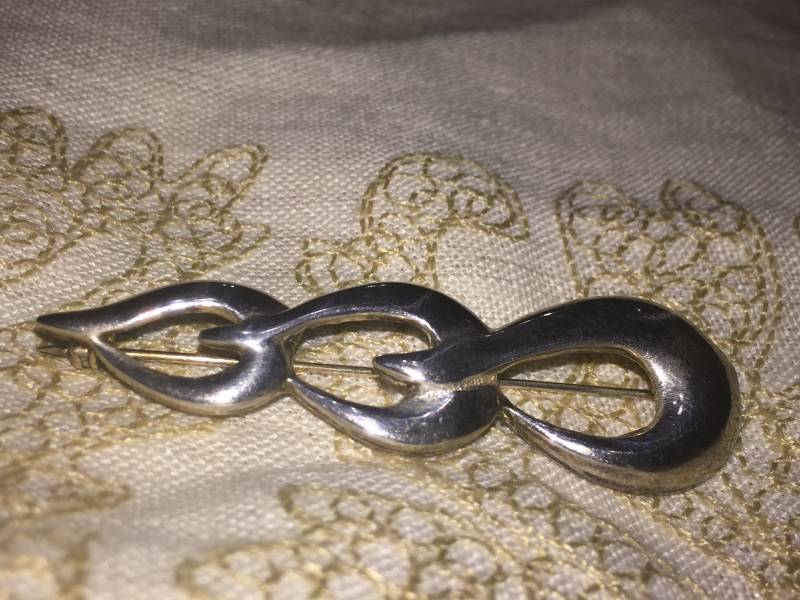 Vintage Sterling Silber Träne Brosche Dreibettzimmer Mexiko Gehämmert Solid Handgemachte Signiert Detail Skulptur Wasserfall Dicke Taxco von StyleSourceNYC