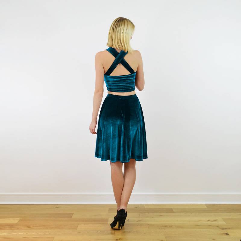 Grace | Stretch Türkis Blau Samt Damen 2 Stück Weihnachtsparty Kleid. Süßes Neck Going Out Kleid in Velour von Stylecamp