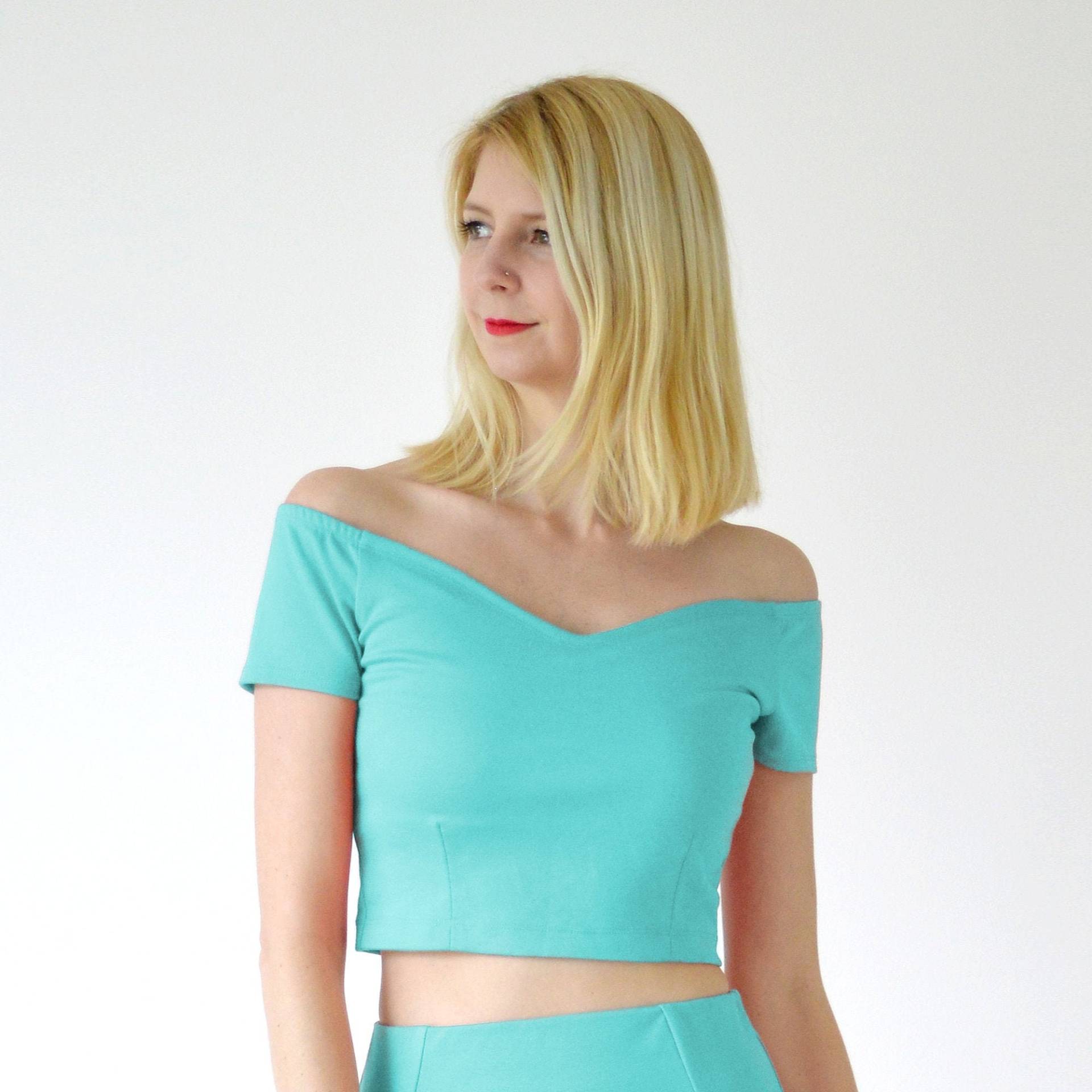 Off Shoulder Top | Bardot Style Crop Top in Mint Grün/Aqua Blau. Vintage Off The Shoulder Top. Sommer Damen Cropped Tops von Stylecamp