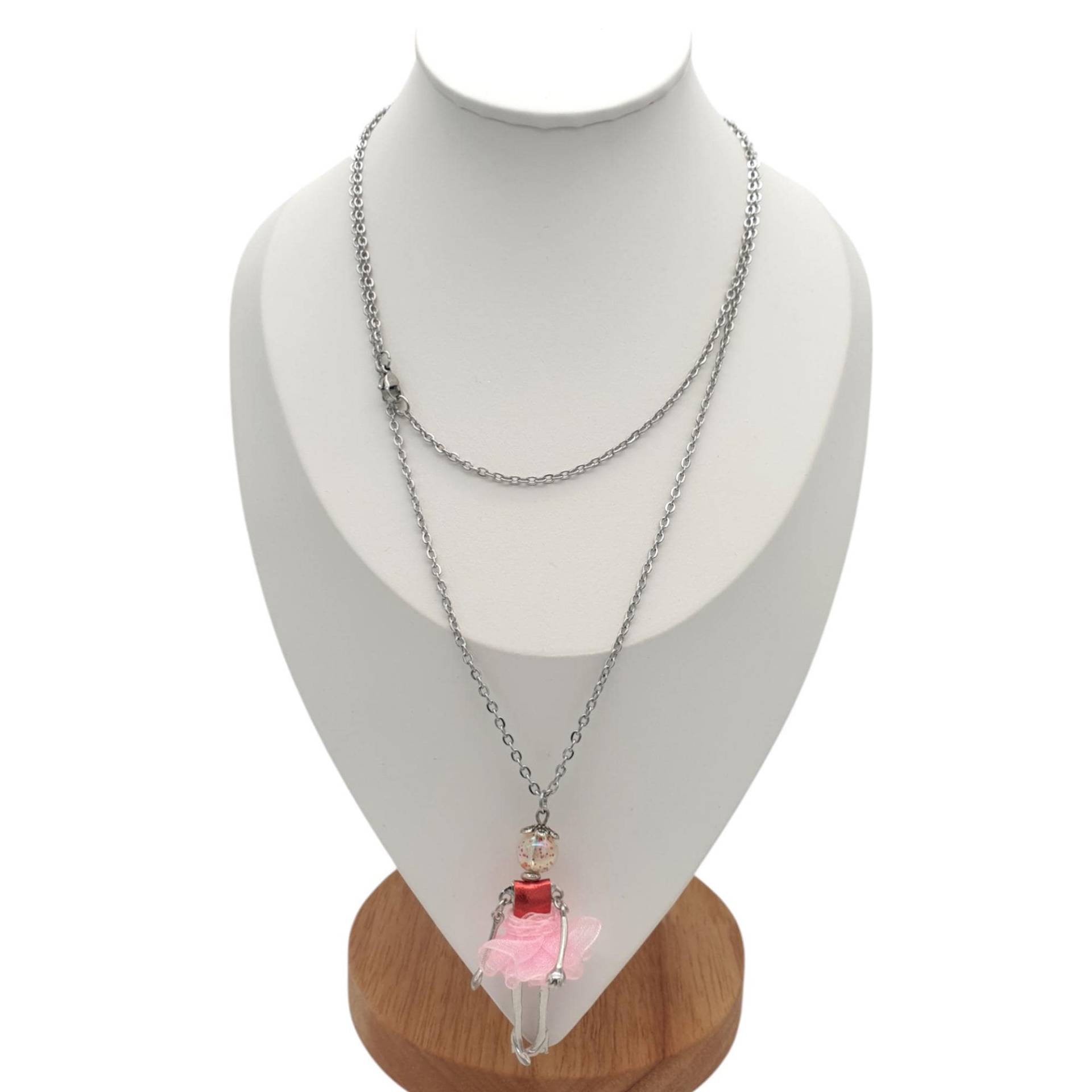 90 cm Lange Stahlkette Mit Einem Anhänger in Form Einer Rosa Gekleideten Puppe. Handgefertigt. Geschenkidee von Stylenhandmade