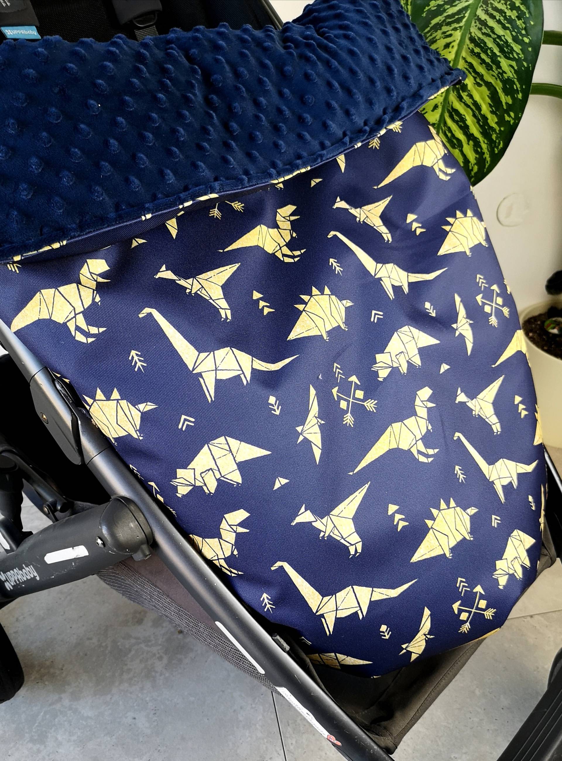 Kinderwagendecke Dinosaurus Individuelle Wasserdichte Kuscheldecke Für Kinderwagen Uppababy Dieses Modell von StylySmily