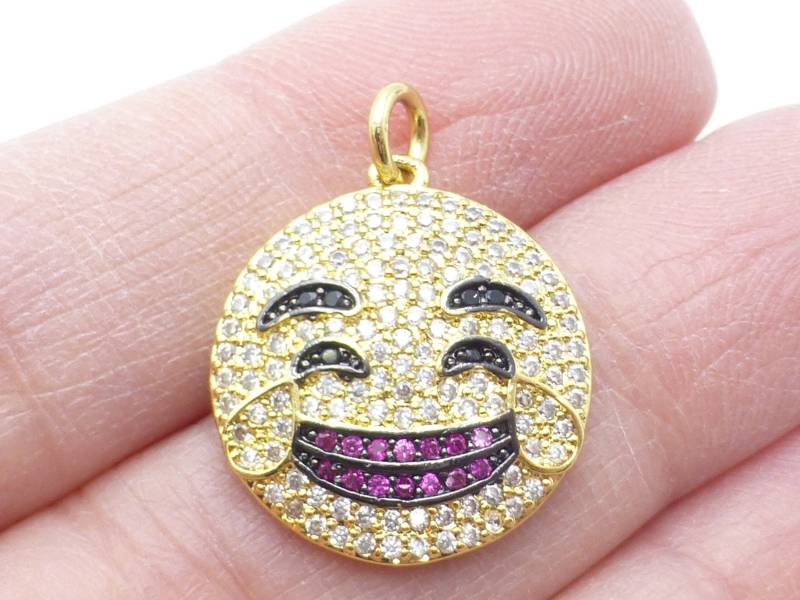 Vintage Lächelndes Gesicht Gold Über Edelstahl Kristall Anhänger, Unikat, Emoticon Look, Ausgefallener Wow Vintage Lächelndes Gesicht Gold Über Edelstahl Kristall Anhänger, Unikat, Emoticon Look, Ausgefallener Wow von SuchSplendidThings