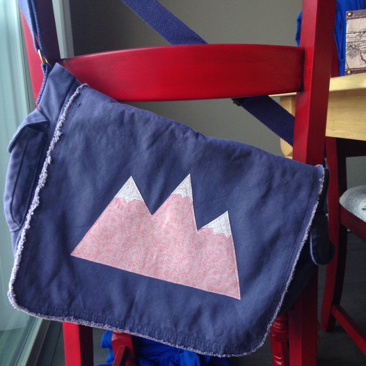 Berg-Messenger-Bag | Canvas von Suebbatical