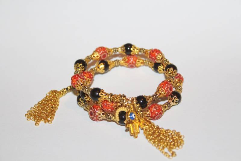 Handgefertigtes Hamsa Armband Evil Eye Anhänger, Schwarze Onyx Perlen von SuesArts