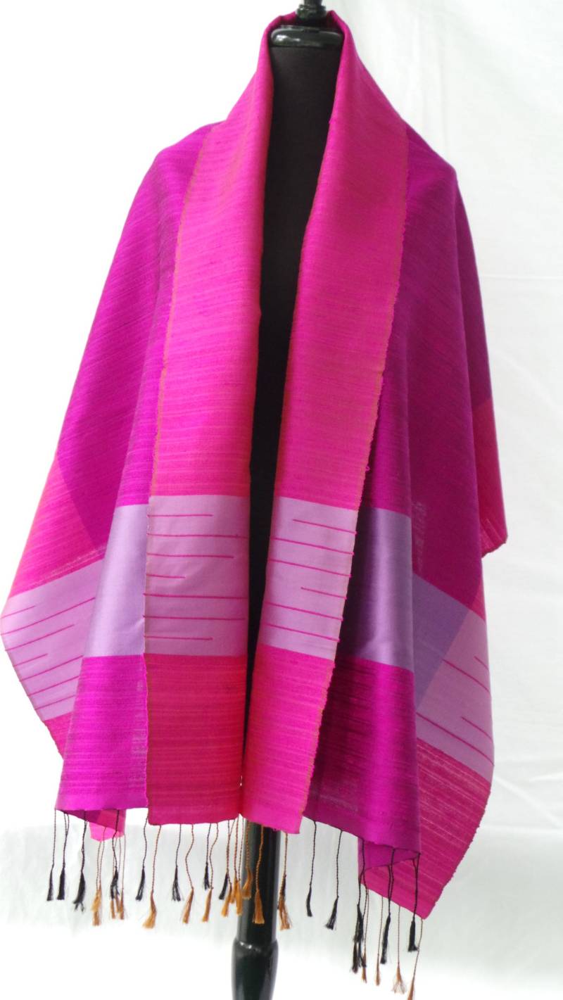 100% Lila Rosa Seide Schal Wrap Groß Neu 100% Lila Rosa Seide Schal Wrap Groß Neu von SuesSilk