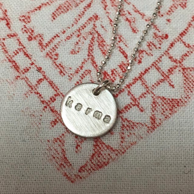 Karma Silberanhänger An Filigraner Kugelkette Spiritueller Kettenanhänger Positivity Anhänger Mit Halskette Geschenk Statement von Suessmaedchen