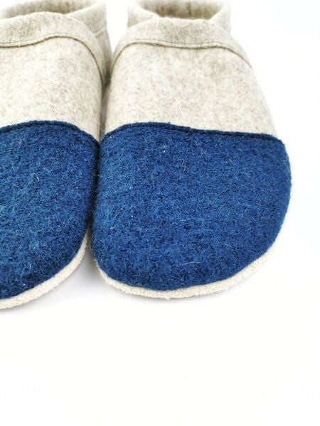 Süßstoff Hausschuhe aus Wollfilz mit pflanzlich gegerbter Ledersohle für Erwachsene von Süßstoff