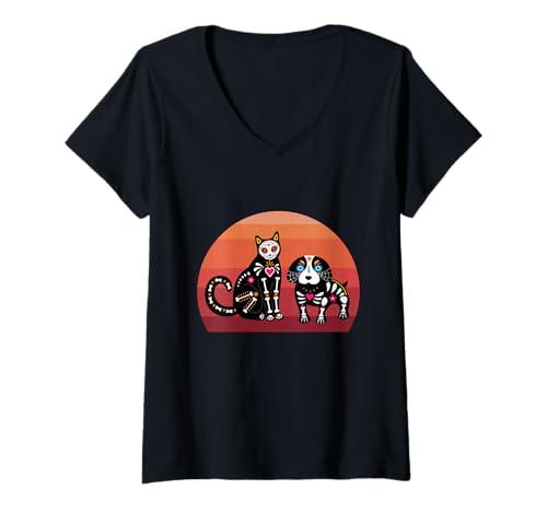 Damen Sugar Skull Katze und Hund Retro Tag der Toten Halloween Mexikaner T-Shirt mit V-Ausschnitt von Sugar Skull Cat and Dog Halloween Day of Dead tees