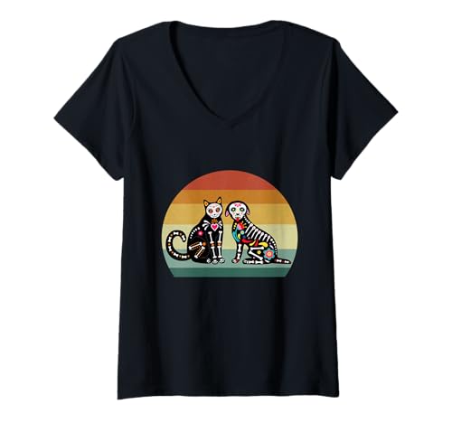 Damen Tag der Toten Dia De Los Muertos Sugar Skull Katze und Hund T-Shirt mit V-Ausschnitt Damen Tag der Toten Dia De Los Muertos Sugar Skull Katze und Hund T-Shirt mit V-Ausschnitt von Sugar Skull Cat and Dog Halloween Day of Dead tees