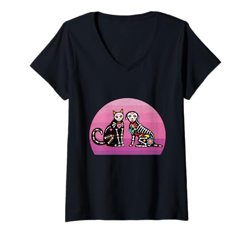 Damen Tag der Toten Dia De Los Muertos Sugar Skull Katze und Hund T-Shirt mit V-Ausschnitt Damen Tag der Toten Dia De Los Muertos Sugar Skull Katze und Hund T-Shirt mit V-Ausschnitt von Sugar Skull Cat and Dog Halloween Day of Dead tees