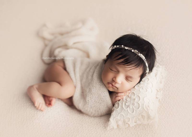 Perlen Neugeborenen Raffhalter/Stirnband Foto Requisite Requisiten Stirnbänder Newborn Zierliche Halo von SugarBabyPhotoProps