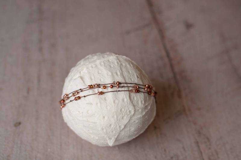 Perlen Rose Gold & Kupfer Neugeborenen Zierliche Tieback Stirnband Photo Prop von SugarBabyPhotoProps