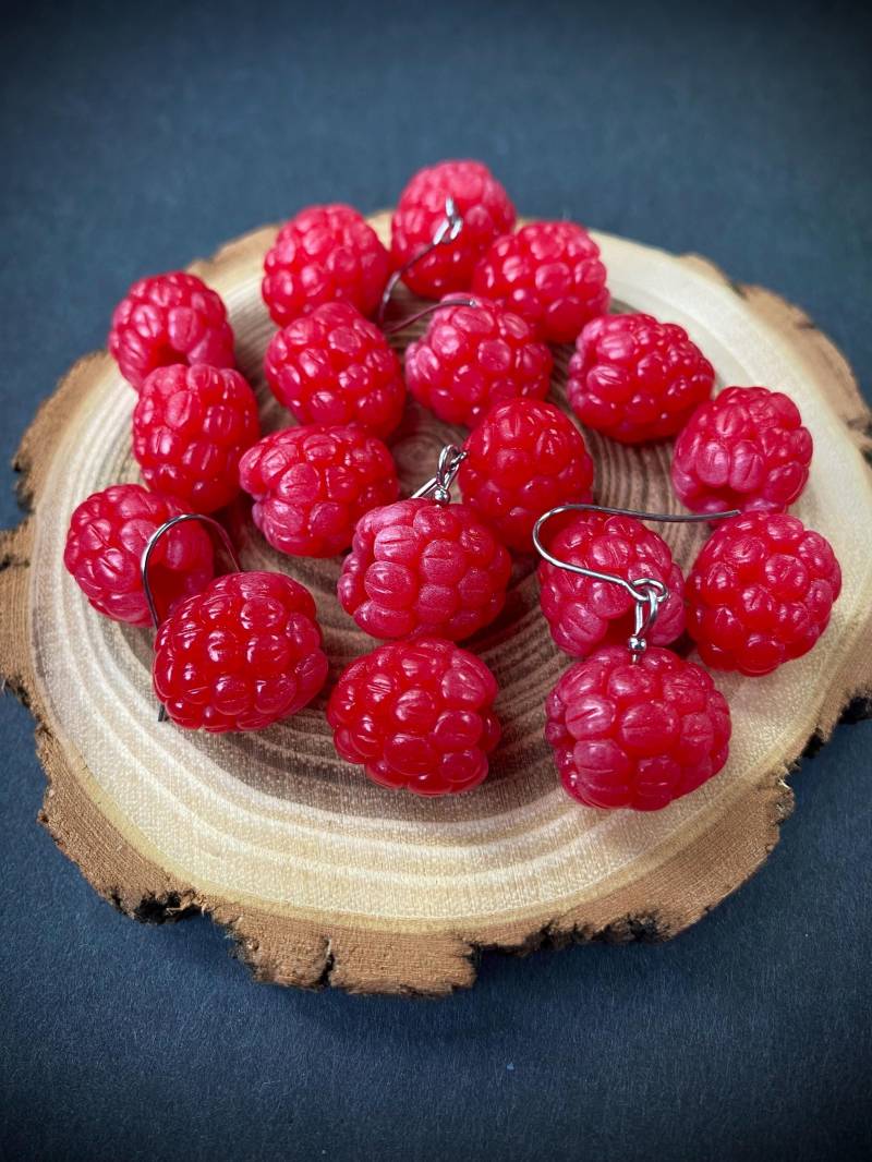Himbeer Ohrringe Handgemachte Polymer Clay Beeren, Veganer Schmuck von SugarEvaShop