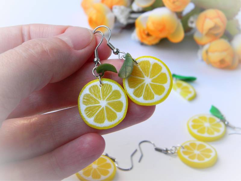 Zitronenscheibe Ohrringe, Sommer Obst Lustige Süße Zitrone Citrus Fruchtscheibe Fimo Früchte von SugarEvaShop