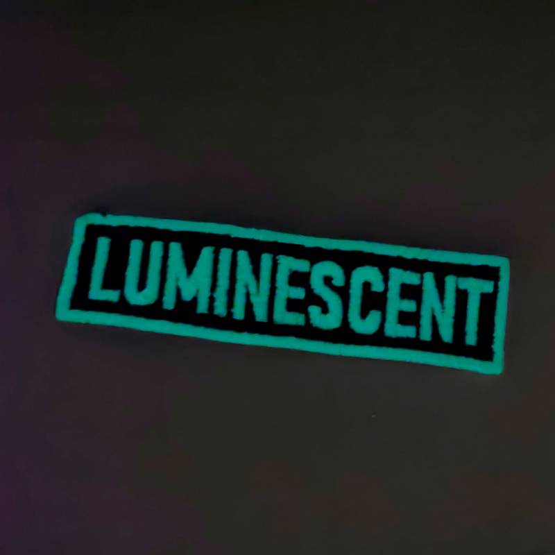Lumineszierender Faden Benutzerdefinierter Name Gestickter Aufnäher, Personalisierter Biker-Roller-Patch-Tag von SugarGeckoLtd