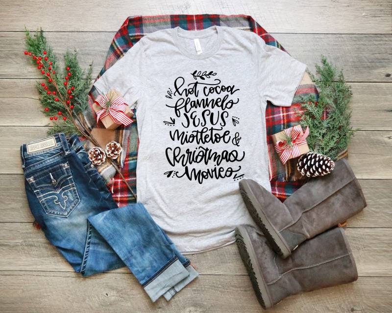 Merry Christmas Damenshirt, Weihnachtsbild Shirt, Weihnachtsshirt, Frauenshirt, Passende Mama Und Ich Jesus Shirt von SugarHillDesigns2010