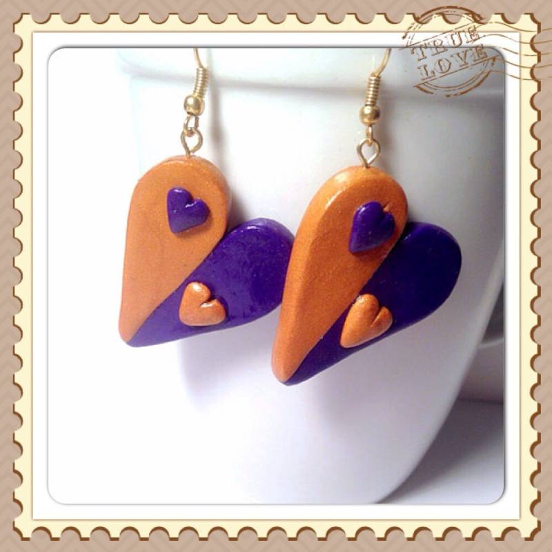 Gold Herz Ohrringe, Lila Und Gold, Polymer Clay, Form, Schmuck, Herzen, Winziges Clay Herz, Baumeln Ohrringe von SugarNummy